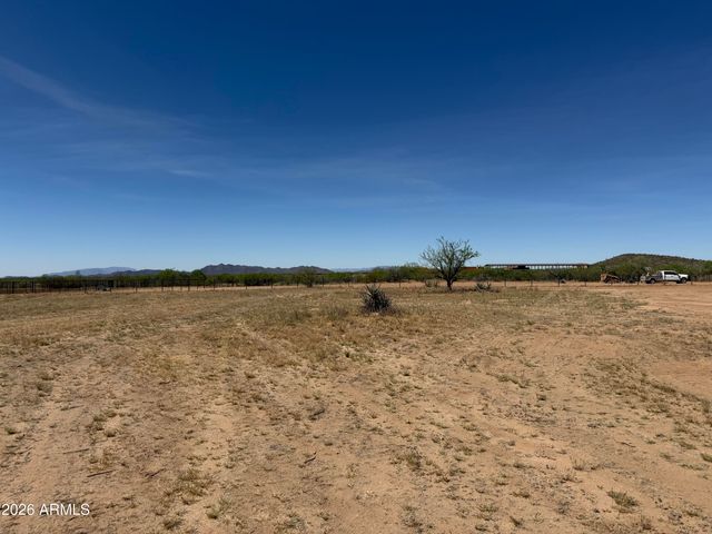 29900 S State Hwy 89 Highway, Congress, AZ 85332