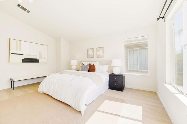 950 Mouton Circle, East Palo Alto, CA 94303