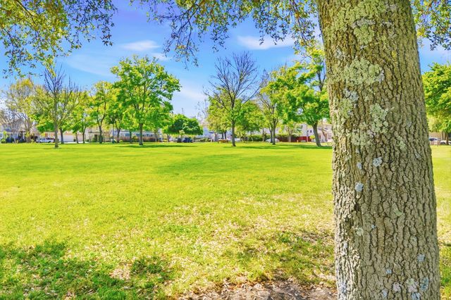 950 Mouton Circle, East Palo Alto, CA 94303