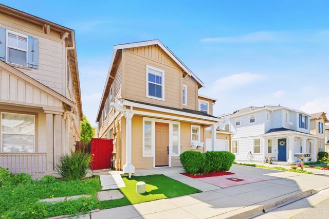 950 Mouton Circle, East Palo Alto, CA 94303