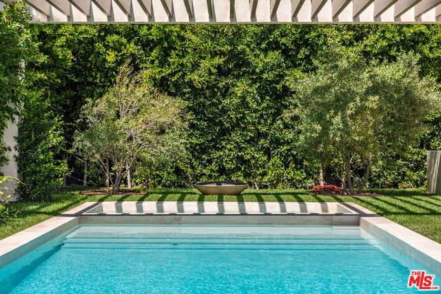 1395 N Doheny Drive, Los Angeles, CA 90069