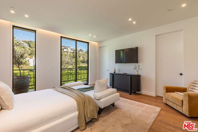 1395 N Doheny Drive, Los Angeles, CA 90069