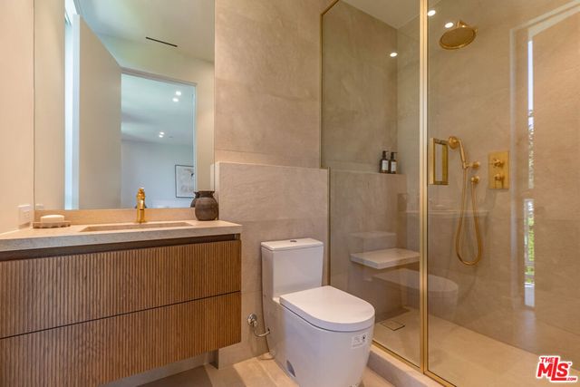 1395 N Doheny Drive, Los Angeles, CA 90069