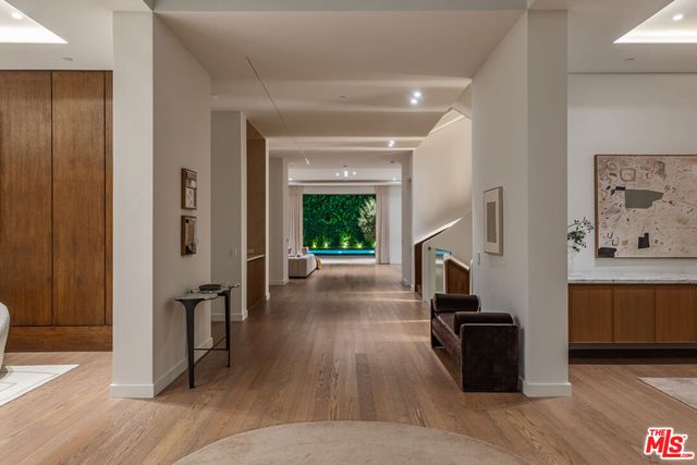 1395 N Doheny Drive, Los Angeles, CA 90069