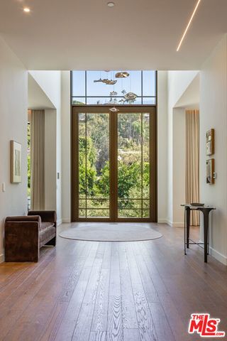 1395 N Doheny Drive, Los Angeles, CA 90069