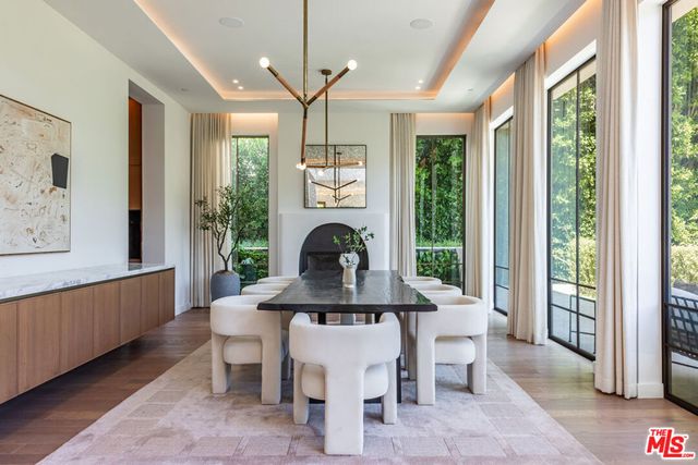 1395 N Doheny Drive, Los Angeles, CA 90069