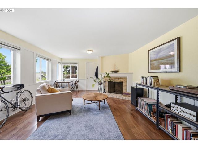 28 W 22nd Ave, Eugene, OR 97405