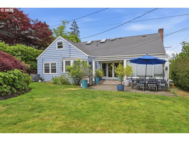 28 W 22nd Ave, Eugene, OR 97405