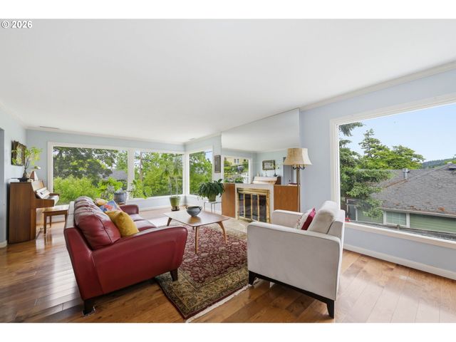 28 W 22nd Ave, Eugene, OR 97405