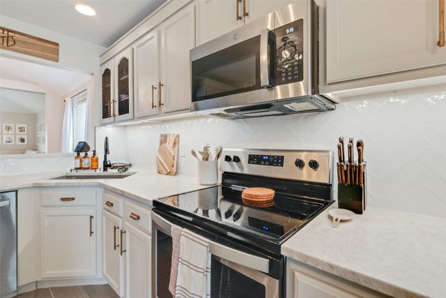 300 Meadow View Lane, Anna, TX 75409