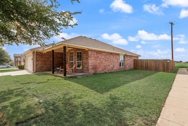 300 Meadow View Lane, Anna, TX 75409