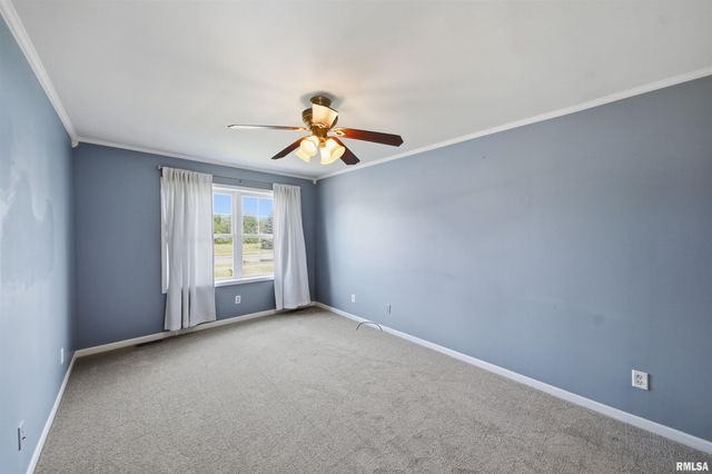 126 S COLUMBUS Street, North Pekin, IL 61554