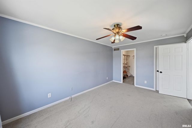 126 S COLUMBUS Street, North Pekin, IL 61554