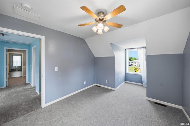 126 S COLUMBUS Street, North Pekin, IL 61554