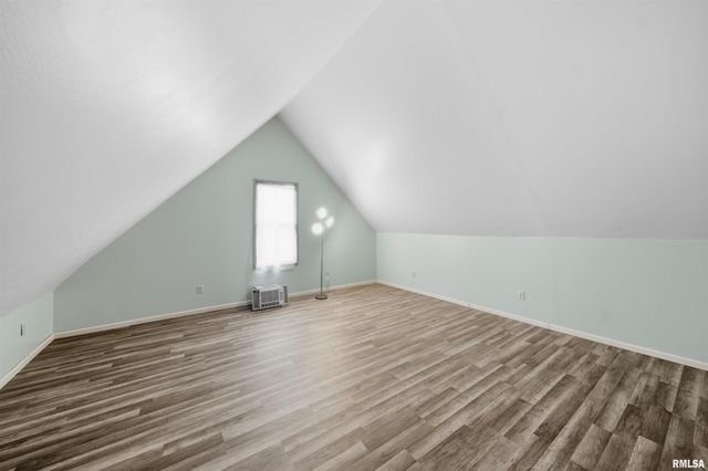 126 S COLUMBUS Street, North Pekin, IL 61554