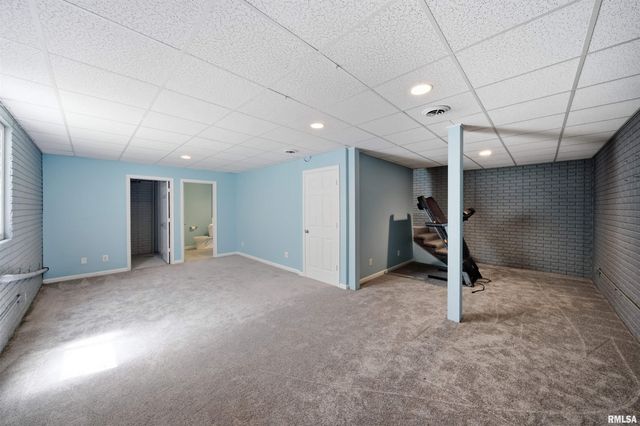 126 S COLUMBUS Street, North Pekin, IL 61554