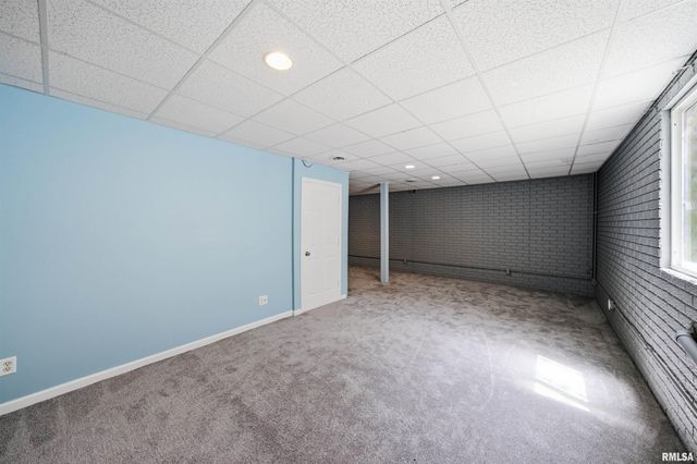 126 S COLUMBUS Street, North Pekin, IL 61554