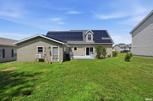 126 S COLUMBUS Street, North Pekin, IL 61554