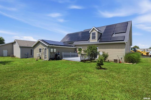 126 S COLUMBUS Street, North Pekin, IL 61554