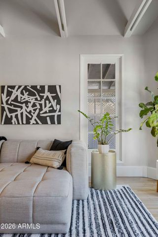 38 W VERNON Avenue, Phoenix, AZ 85003