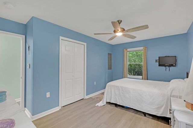 10424 Indian RD, Gloucester, VA 23061