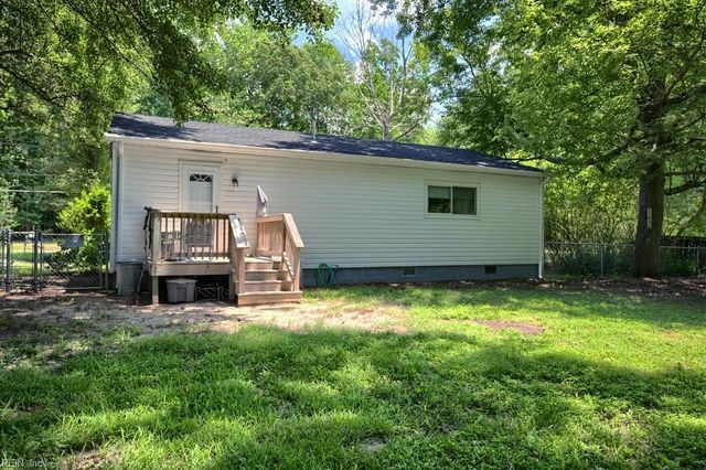 10424 Indian RD, Gloucester, VA 23061