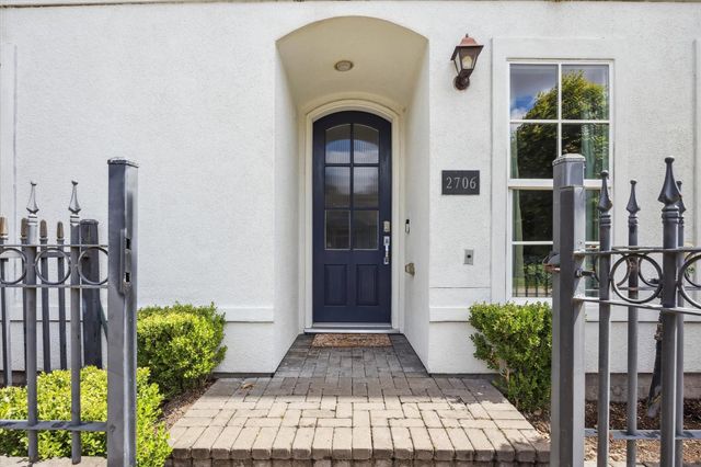 2706 Harvard Street, Houston, TX 77008