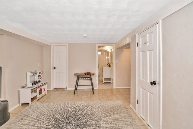 15 Union Avenue, Milton, MA 02186
