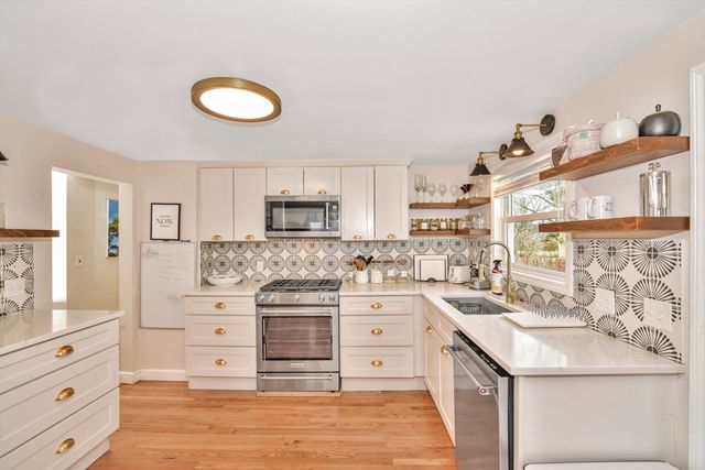 15 Union Avenue, Milton, MA 02186