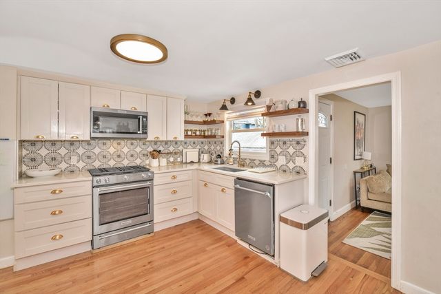 15 Union Avenue, Milton, MA 02186