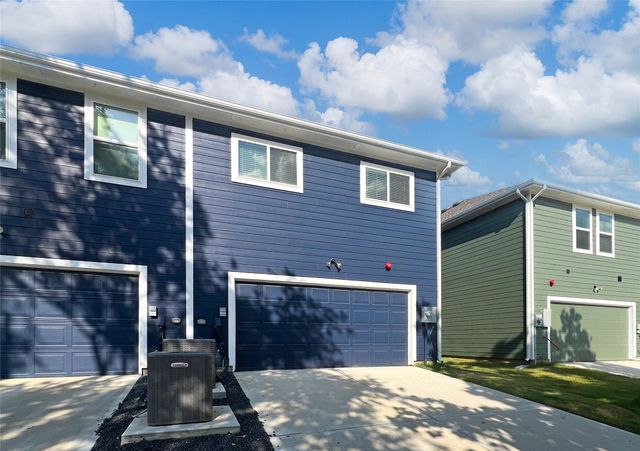 2234 Memory Oaks Drive, Tomball, TX 77375