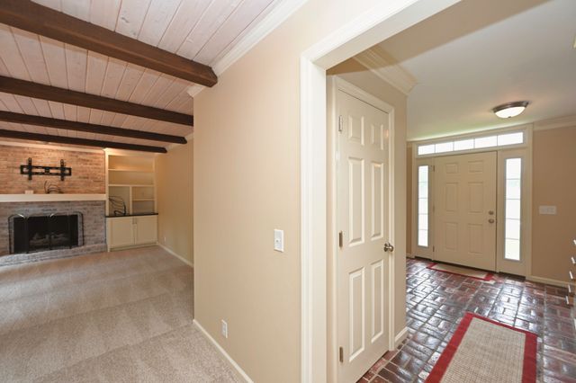 100 Applewood Ct, Hendersonville, TN 37075