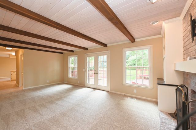 100 Applewood Ct, Hendersonville, TN 37075
