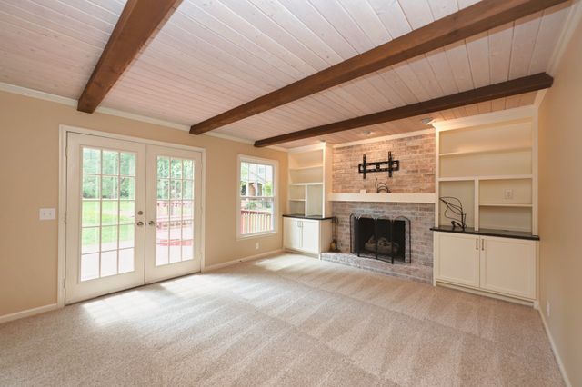 100 Applewood Ct, Hendersonville, TN 37075