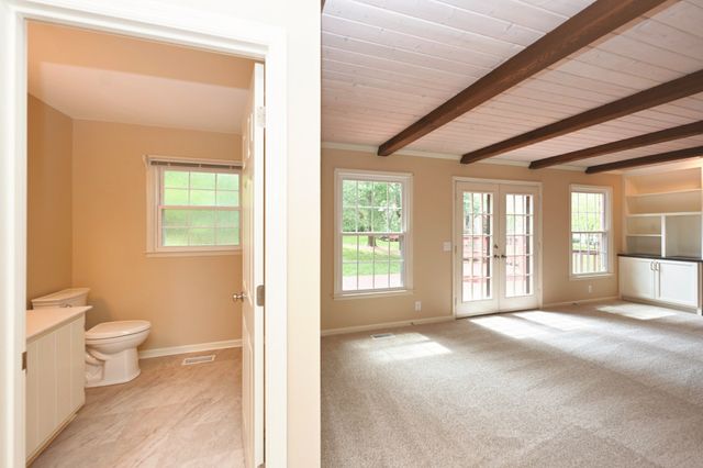 100 Applewood Ct, Hendersonville, TN 37075