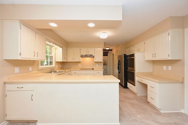100 Applewood Ct, Hendersonville, TN 37075