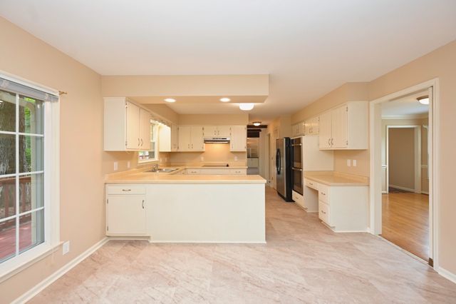 100 Applewood Ct, Hendersonville, TN 37075