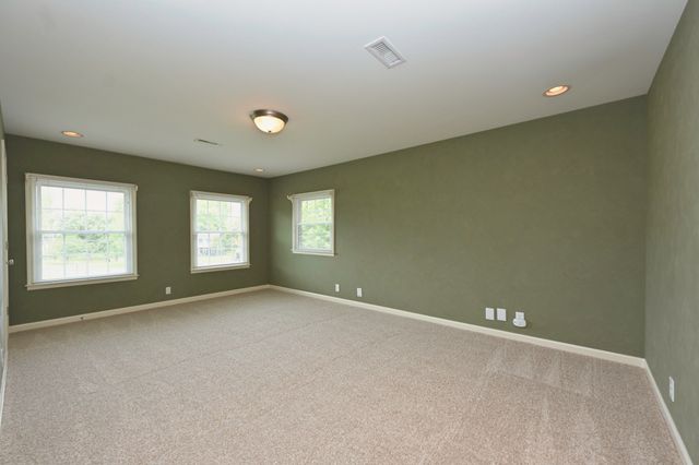 100 Applewood Ct, Hendersonville, TN 37075