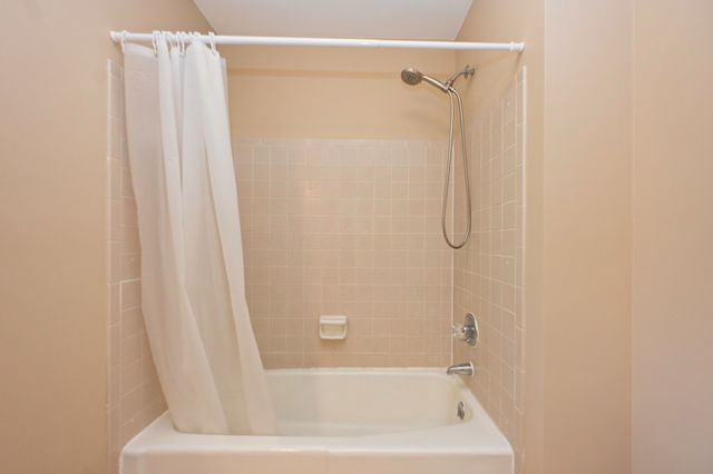 100 Applewood Ct, Hendersonville, TN 37075