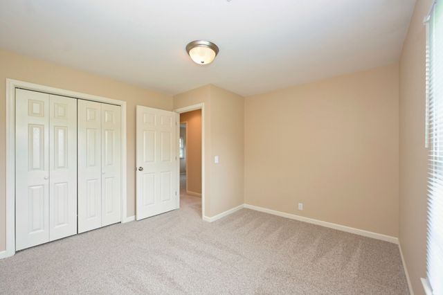 100 Applewood Ct, Hendersonville, TN 37075