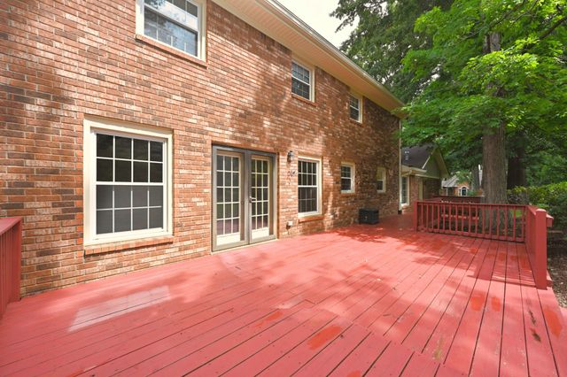 100 Applewood Ct, Hendersonville, TN 37075