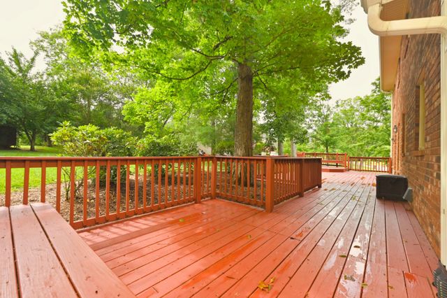 100 Applewood Ct, Hendersonville, TN 37075