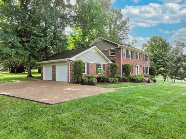 100 Applewood Ct, Hendersonville, TN 37075
