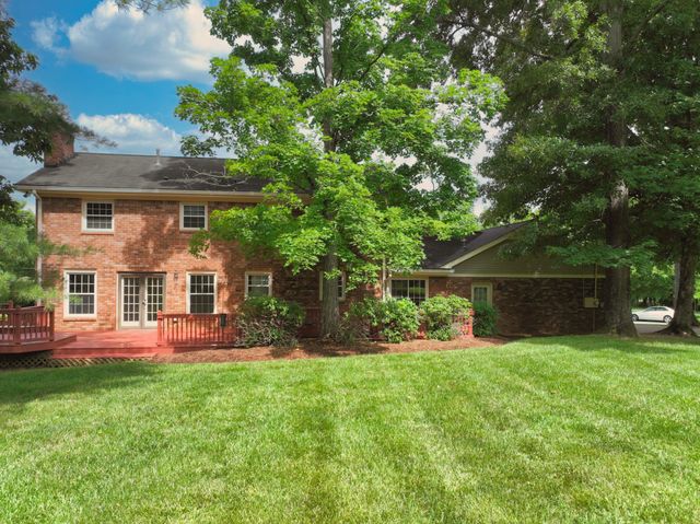 100 Applewood Ct, Hendersonville, TN 37075