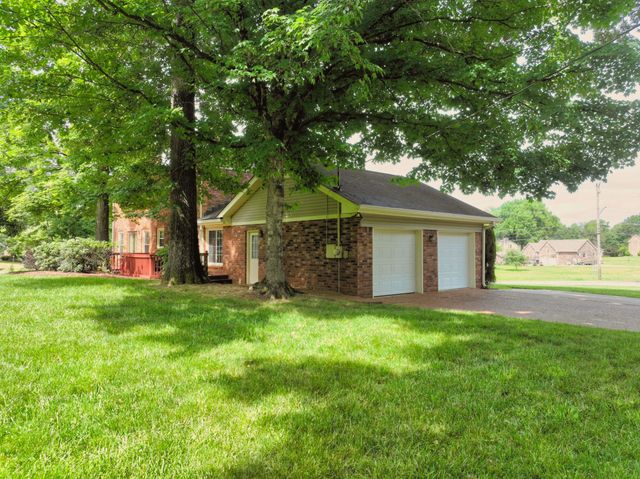 100 Applewood Ct, Hendersonville, TN 37075