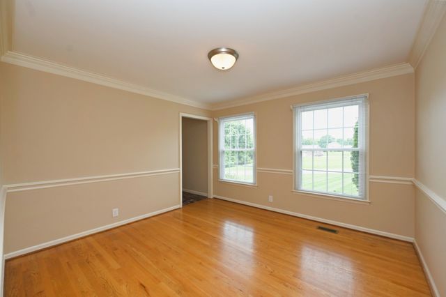 100 Applewood Ct, Hendersonville, TN 37075
