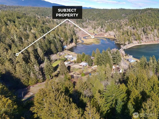 58 Stickney Street N, Lilliwaup, WA 98555