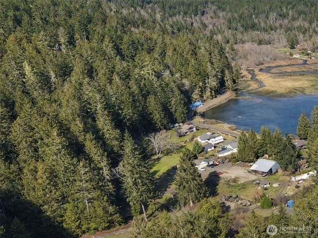 58 Stickney Street N, Lilliwaup, WA 98555