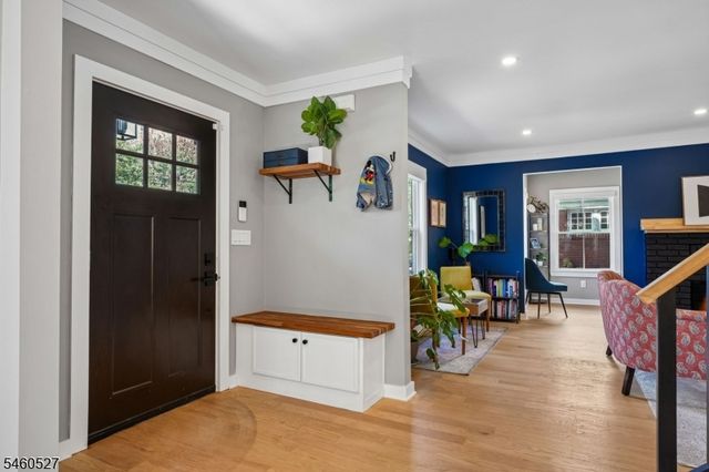 39 Walnut Cres, Montclair Twp., NJ 07042