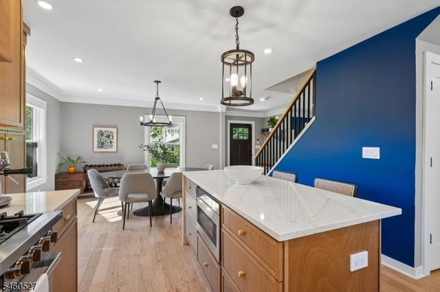 39 Walnut Cres, Montclair Twp., NJ 07042